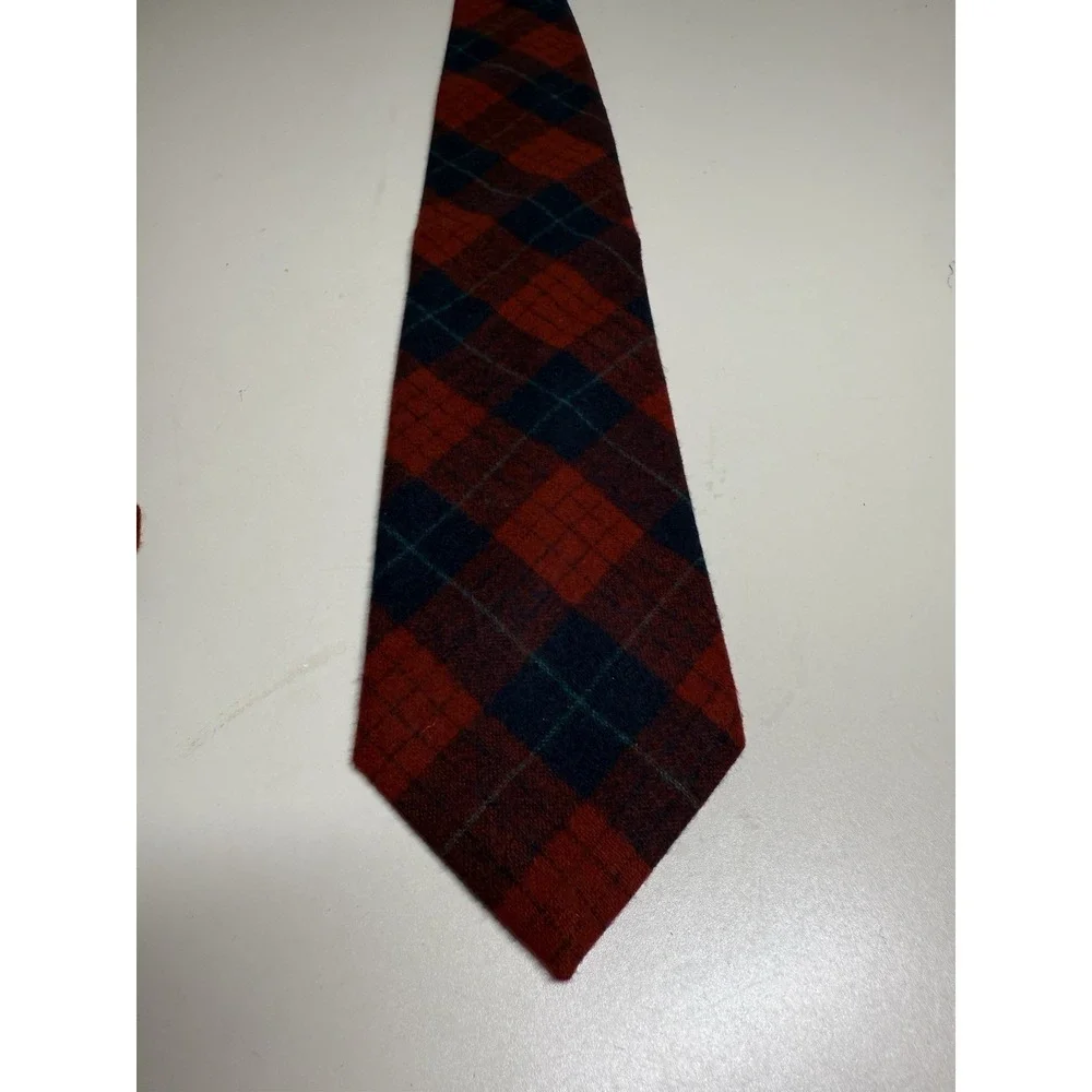 Pendleton Men's 100% Virgin Wool Red / blue Tie Necktie Made In USA 3.75